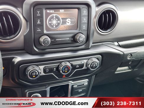 Used 2021 Jeep Gladiator Sport AWD/4WD image 12