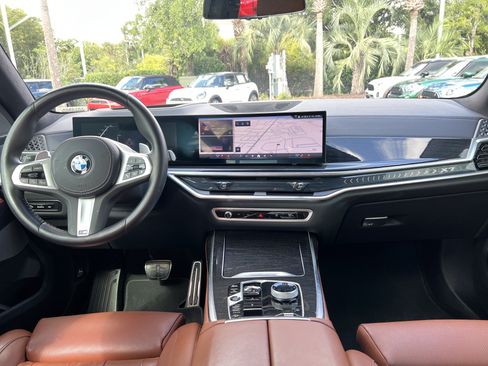 Used 2025 BMW X7 xDrive40i w/ Executive Package AWD/4WD image 29