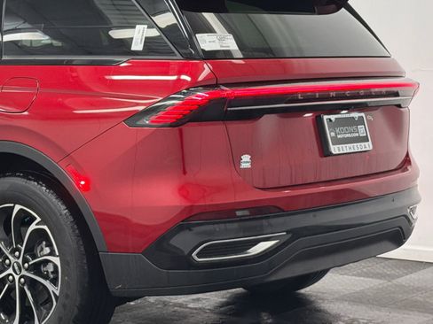 New 2026 Lincoln Nautilus Premier w/ Equipment Group 102A image 7