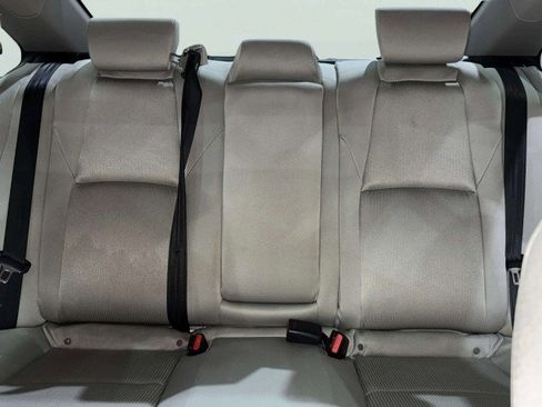 Used 2019 Honda Accord EX image 32