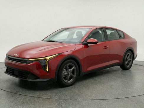 Used 2025 Kia K4 FWD image 3