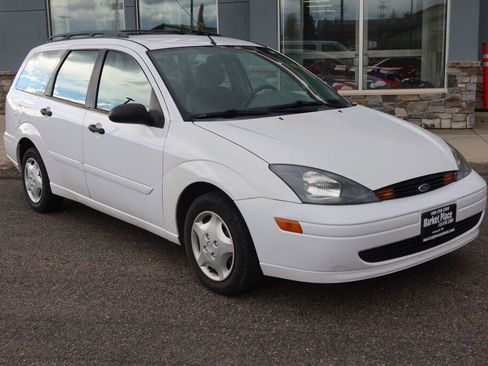 Used 2003 Ford Focus SE image 3