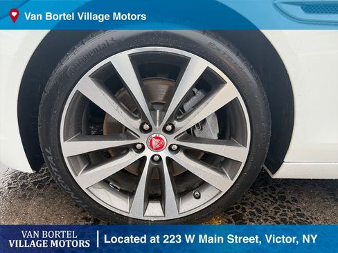 Used 2020 Jaguar XE S image 35