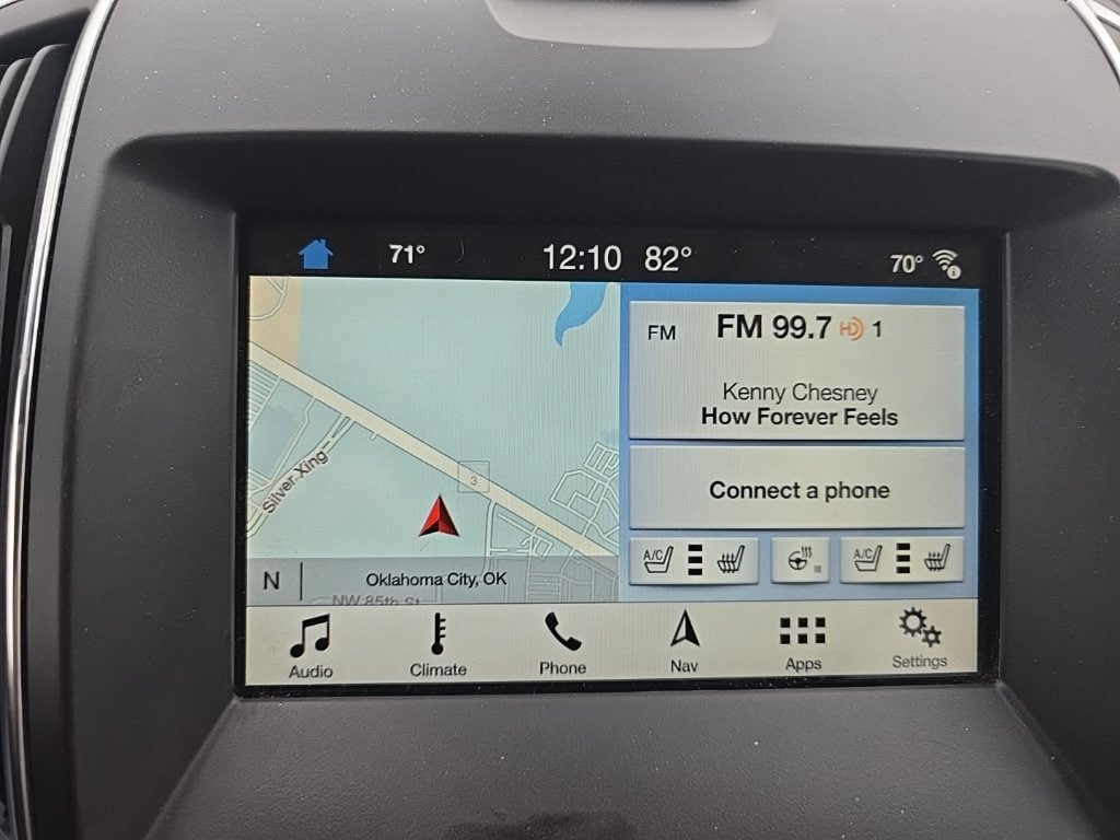 Used 2018 Ford Edge Titanium w/ Equipment Group 302A FWD image 12