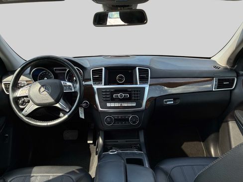 Used 2014 Mercedes-Benz GL 450 4MATIC image 21
