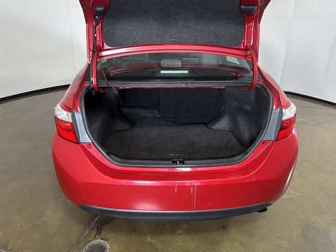 Used 2015 Toyota Corolla LE FWD image 14