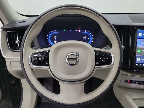 Certified 2023 Volvo XC60 B5 Ultimate w/ Climate Package image 23