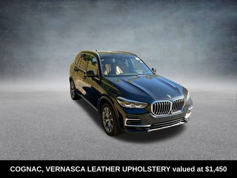 Used 2022 BMW X5 xDrive40i w/ Premium Package image 2