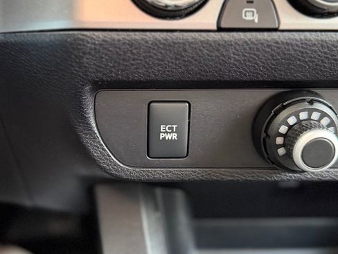 Used 2016 Toyota Tacoma SR5 image 15