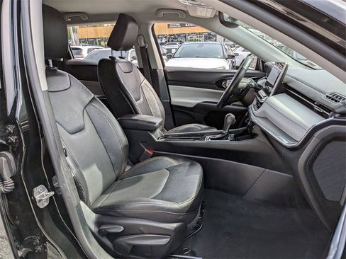 Used 2022 Jeep Compass Limited image 24