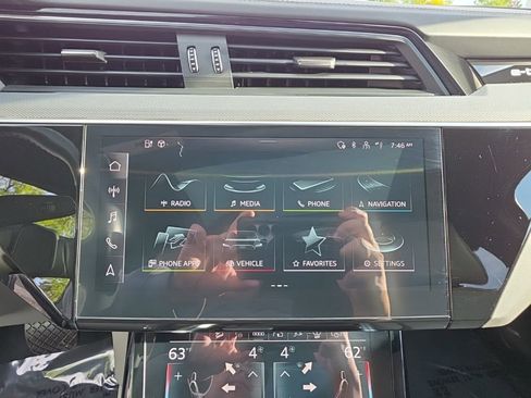 Used 2024 Audi Q8 e-tron Prestige w/ Prestige Package AWD/4WD image 17