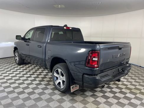 New 2026 RAM 1500 Express AWD/4WD image 11