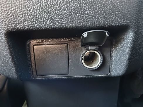 Used 2024 Toyota Tacoma TRD Off-Road image 40