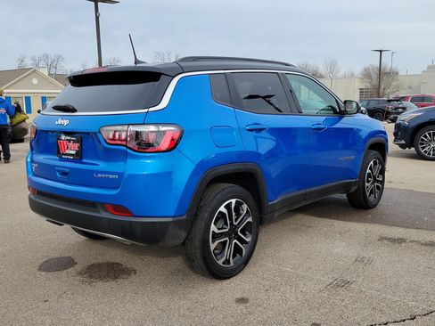 Used 2023 Jeep Compass Limited image 4