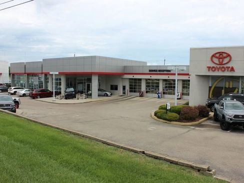 Used 2024 Toyota Highlander XLE image 13