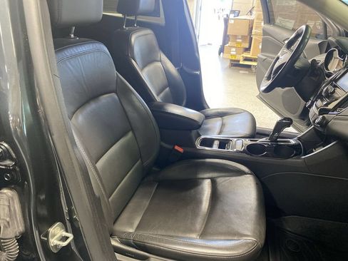 Used 2017 Chevrolet Cruze Premier w/ Enhanced Convenience Package FWD image 36