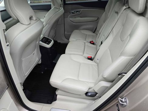 Certified 2023 Volvo XC90 T8 Plus w/ Protection Package Premier image 16