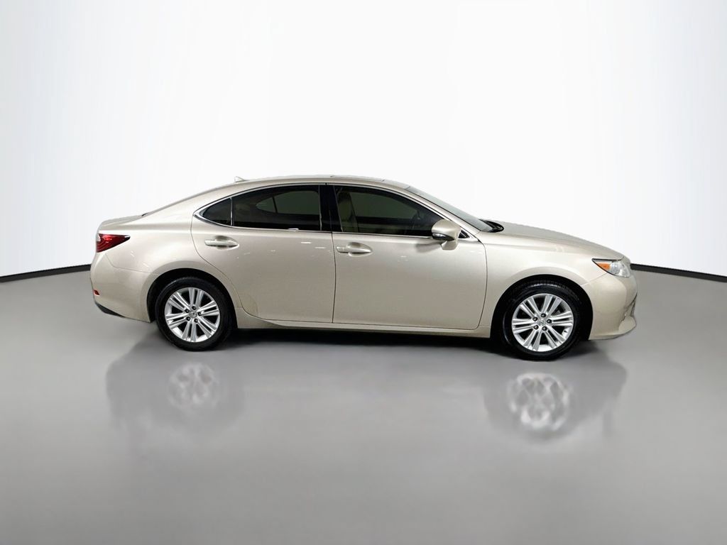 Used 2014 Lexus ES 350 w/ Premium Package FWD image 4
