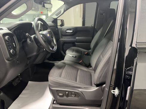 Used 2023 Chevrolet Silverado 1500 Custom image 12