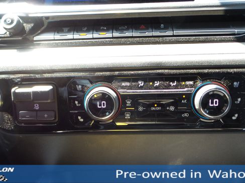 Used 2024 Chevrolet Silverado 2500 High Country image 18