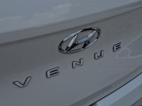 Certified 2023 Hyundai Venue Limited w/ Cargo Package FWD image 31
