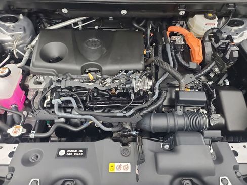 Used 2025 Toyota RAV4 XLE AWD/4WD image 35