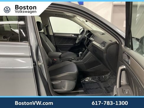 Certified 2022 Volkswagen Tiguan SE image 13