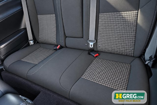 Used 2018 Dodge Challenger R/T Scat Pack RWD image 12
