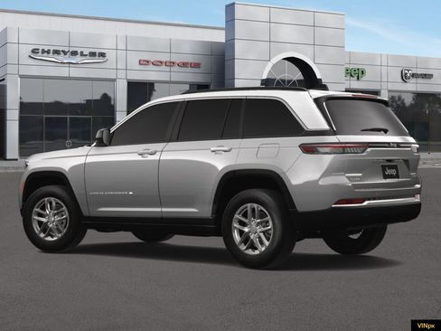 New 2025 Jeep Grand Cherokee Laredo X w/ Luxury Tech Group I image 4