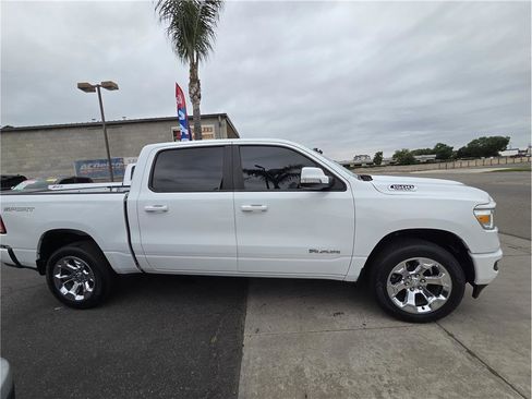 Used 2022 RAM 1500 Big Horn AWD/4WD image 4