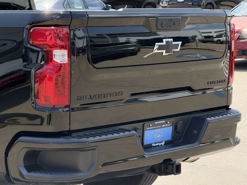 Certified 2025 Chevrolet Silverado 1500 Custom w/ LPO, Dark Essentials Package image 6