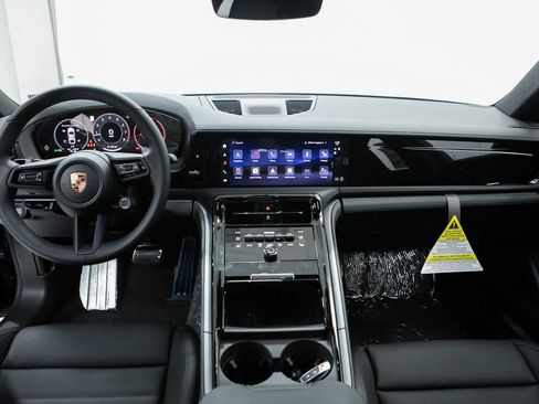 New 2026 Porsche Panamera 4 image 13