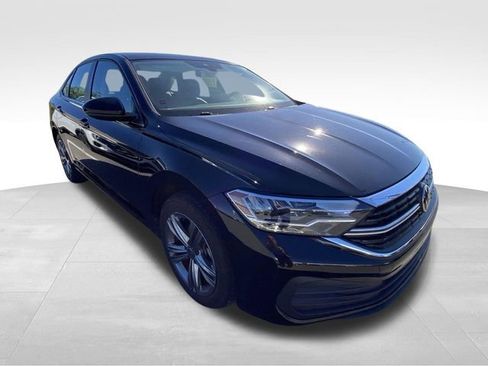 Used 2023 Volkswagen Jetta SE w/ Panoramic Sunroof Package FWD image 17