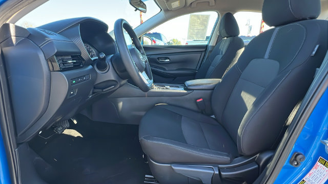 Used 2024 Nissan Sentra SV FWD image 30