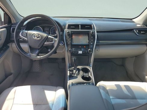Used 2015 Toyota Camry XLE w/ Moonroof Package image 14