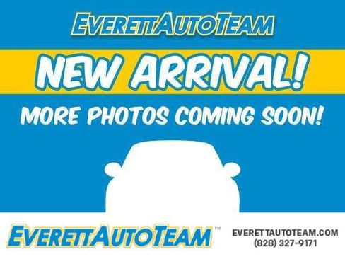 Used 2017 GMC Sierra 2500 Denali w/ Duramax Plus Package AWD/4WD image 1