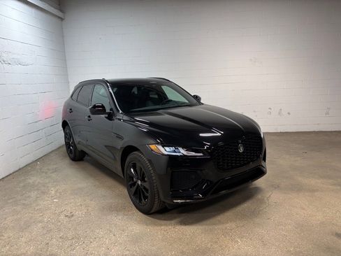 New 2026 Jaguar F-PACE R-Dynamic S image 4