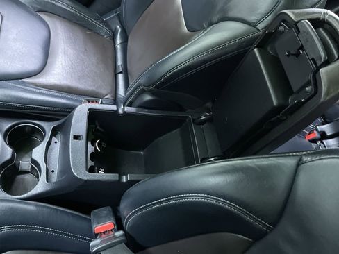 Used 2017 Jeep Cherokee Limited image 27