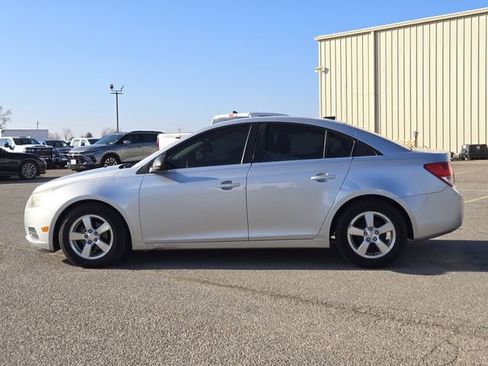 Used 2012 Chevrolet Cruze LS w/ Connectivity Package image 4