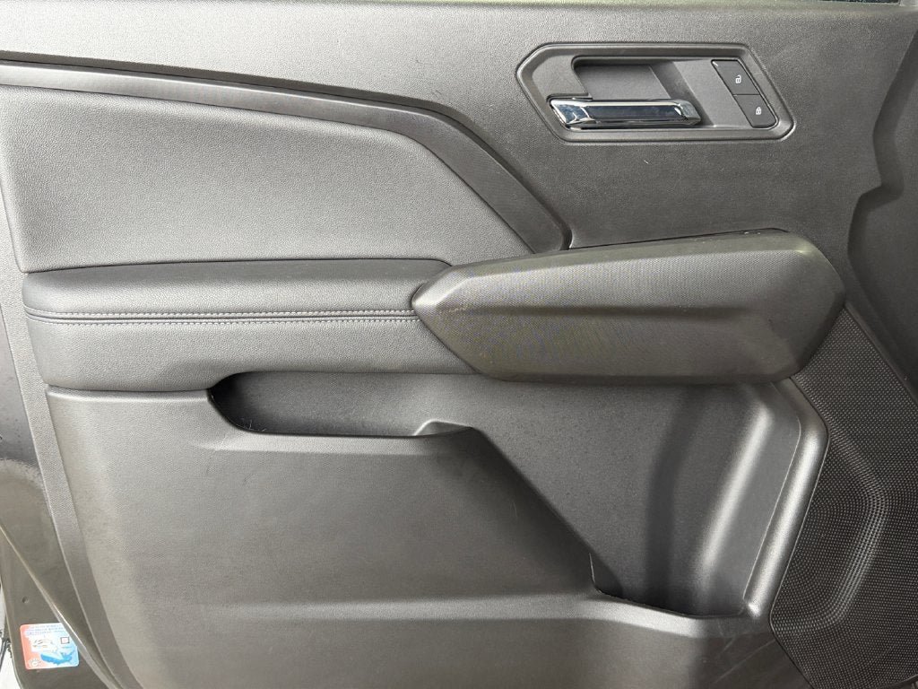 Used 2025 Chevrolet Colorado LT AWD/4WD image 21