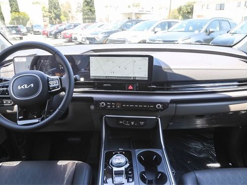 New 2026 Kia Carnival EX image 14