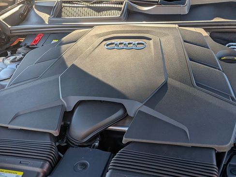 Used 2019 Audi Q8 Premium Plus image 42