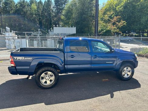 Used 2015 Toyota Tacoma TRD Pro AWD/4WD image 4