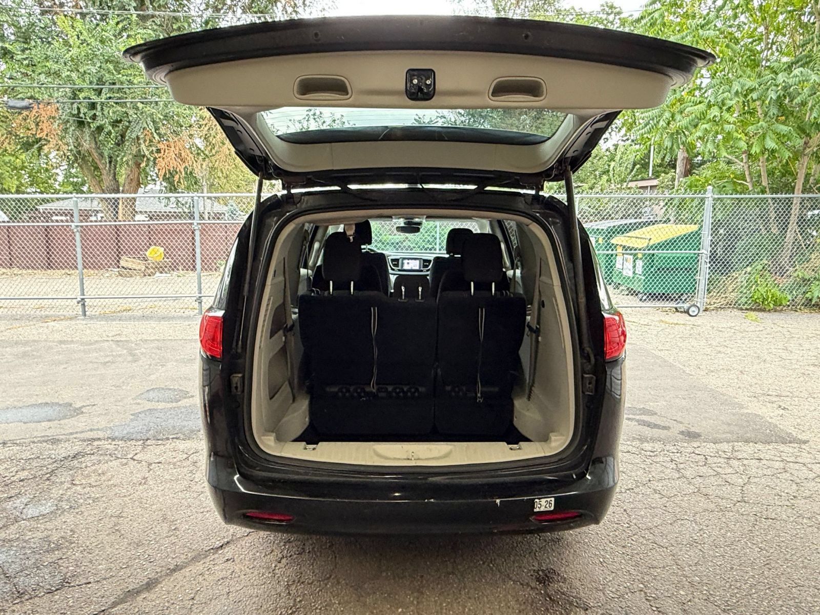 Used 2023 Chrysler Voyager LX FWD image 33