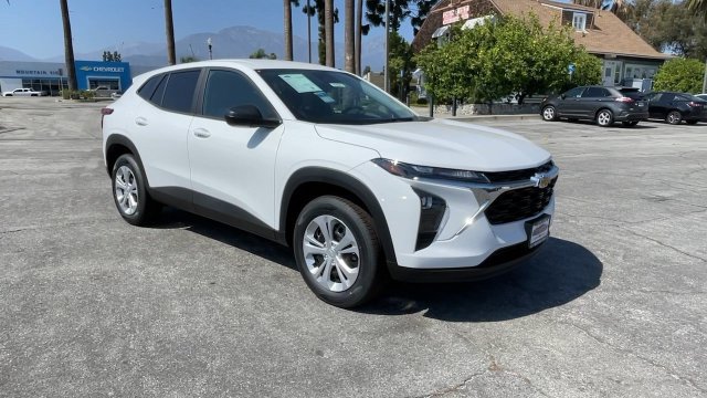 New 2026 Chevrolet Trax LS w/ Driver Confidence Package FWD image 30