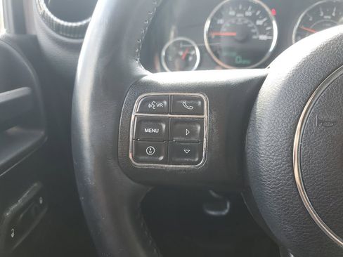 Used 2015 Jeep Wrangler Unlimited Sahara w/ Connectivity Group image 25