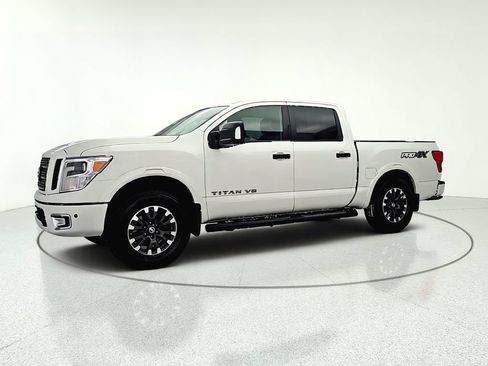 Used 2018 Nissan Titan PRO-4X AWD/4WD image 8