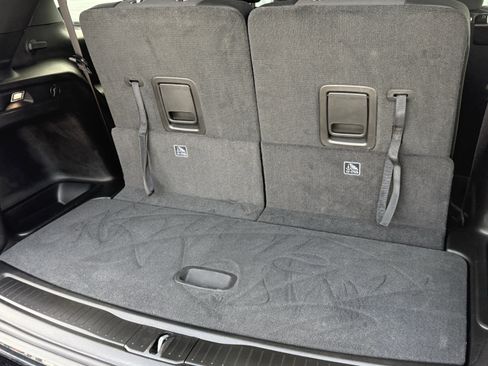 Used 2025 Jeep Grand Cherokee L Laredo image 33