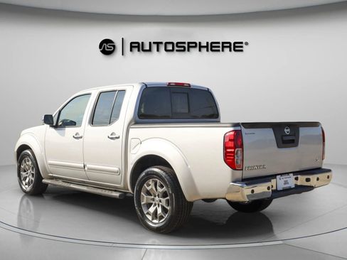 Used 2019 Nissan Frontier SL image 7
