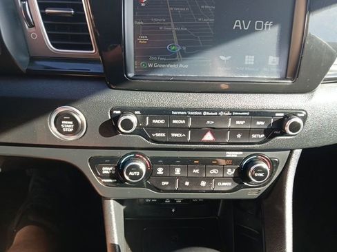 Used 2019 Kia Niro Touring image 17